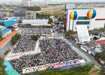 The Grand Finale of the Evangelism Seminar Resounded in Jeonju, with over 16,000 People Cheering Joyfully