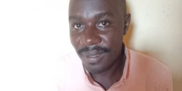 Man posing as a police officer apprehended with a toy gun