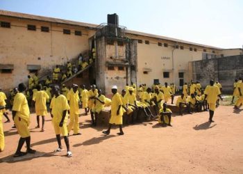 Prisoners visitation suspended