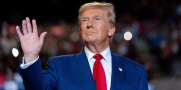 Trump announces that the U.S. will transfer certain migrants to Guantanamo Bay