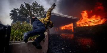 Trump to visit disaster-stricken California