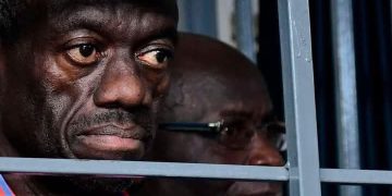 Besigye starts a hunger strike protesting his prolonged imprisonment without trial