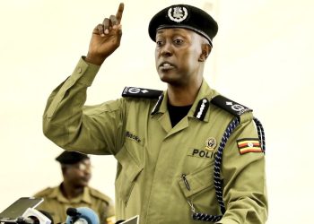 Police accuses local paper of producing fabricated crime statistics   