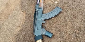 Two youth shot while attempting to confront armed robbers