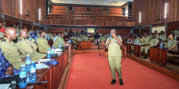 Police Chief cautions officers against armchair policing