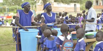 School Feeding Program Helps Refugee Children Go Back to School