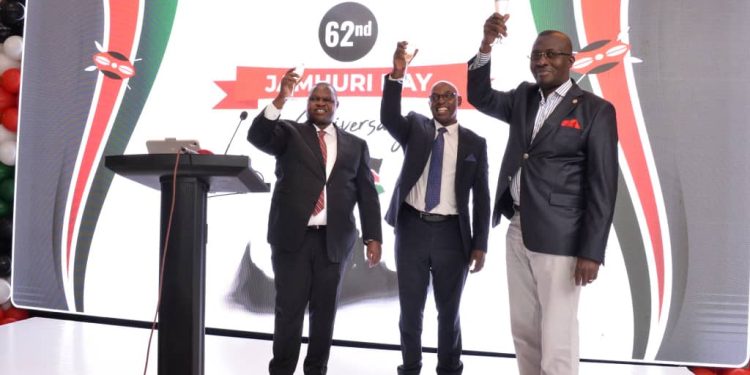 Kenyan ambassador Joash Maangi and John Mulimba sharz a tost