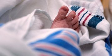 Police, residents recover abandoned newborn baby 
