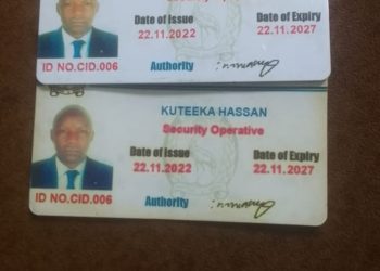 Fake badge, man arrested over impersonation 