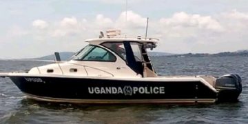 Over 30 feared dead after night canoe disaster