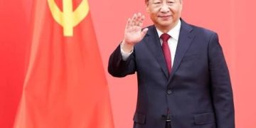 Xi extends greetings to working people nationwide ahead of Int’l Workers’ Day