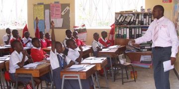Government Moves to Raise Pay for Arts Teachers and School Administrators in New Salary Reform Proposal