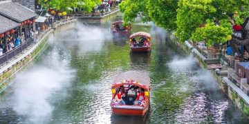 May Day holiday in China’s old town brimming with culture, learning, and economic buzz
