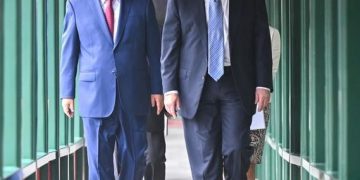 Xi, Trump have private meeting in Beijing