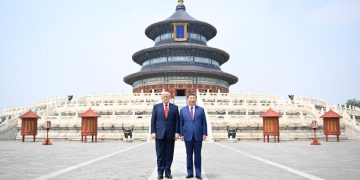 Xi, Trump visit Temple of Heaven