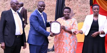 VP Alupo urges national unity as Isingiro district celebrates success in service delivery
