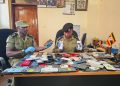 Police seizes more 120 suspected stolen iPhones, four arrested