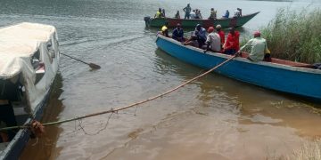 Teacher Drowns in Lake Bunyonyi Canoe Accident, Teenager Rescued