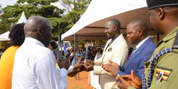 Gumisiriza warns corrupt local officials, rallies informal sector groups to drive wealth creation