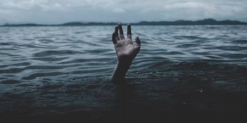 Female teenager drowns shortly after disagreement with mother, police kicks off investigations