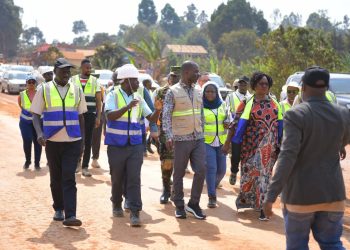 Minister Byamukama inspects Masaka–Kyotera–Mutukula road project, urges quality and timely completion