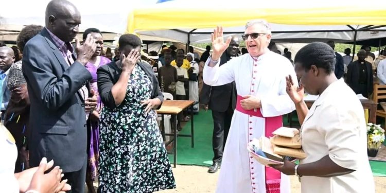 H.E VP Jessica Alupo has delivered the message of H.E YKMuseveni to the Rt Rev Damiano Gcusseppi and the congregation on the Occasion of the Golden Jubilee for Kangole girls senior secondary school. Alupo is an OG.
