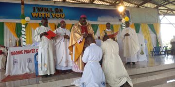 Bishop Kibuuka Mourns Tooro King