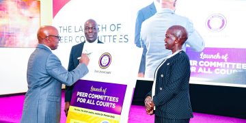 Chief Justice Calls for Peer Supervision to Strengthen Judiciary