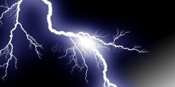 Lightning strike kills 14-yar-old student at school