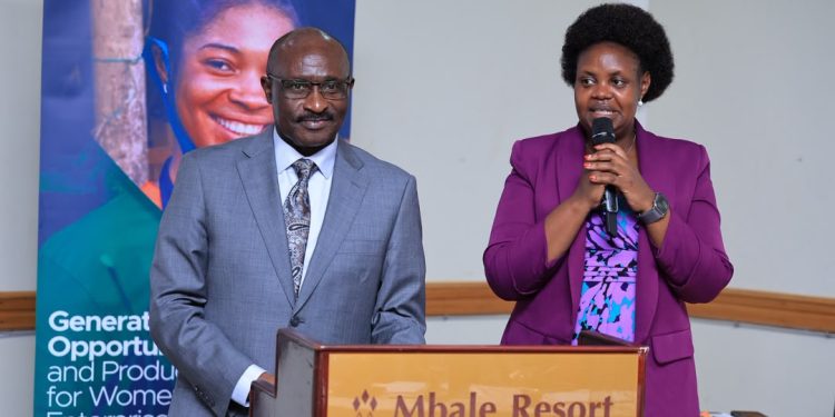 Minister Mulongo(L) tasked local leaders with using radio programmes, community meetings and women's networks to publicise the grants. He also directed commercial officers and GROW focal point officers to help eligible entrepreneurs with local registration and documentation.