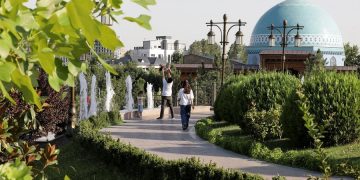 China’s “Golden Week” sparks travel boom in Central Asia